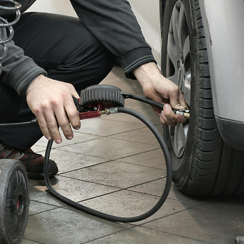 Reifenservice Reifendruck-Prüfung